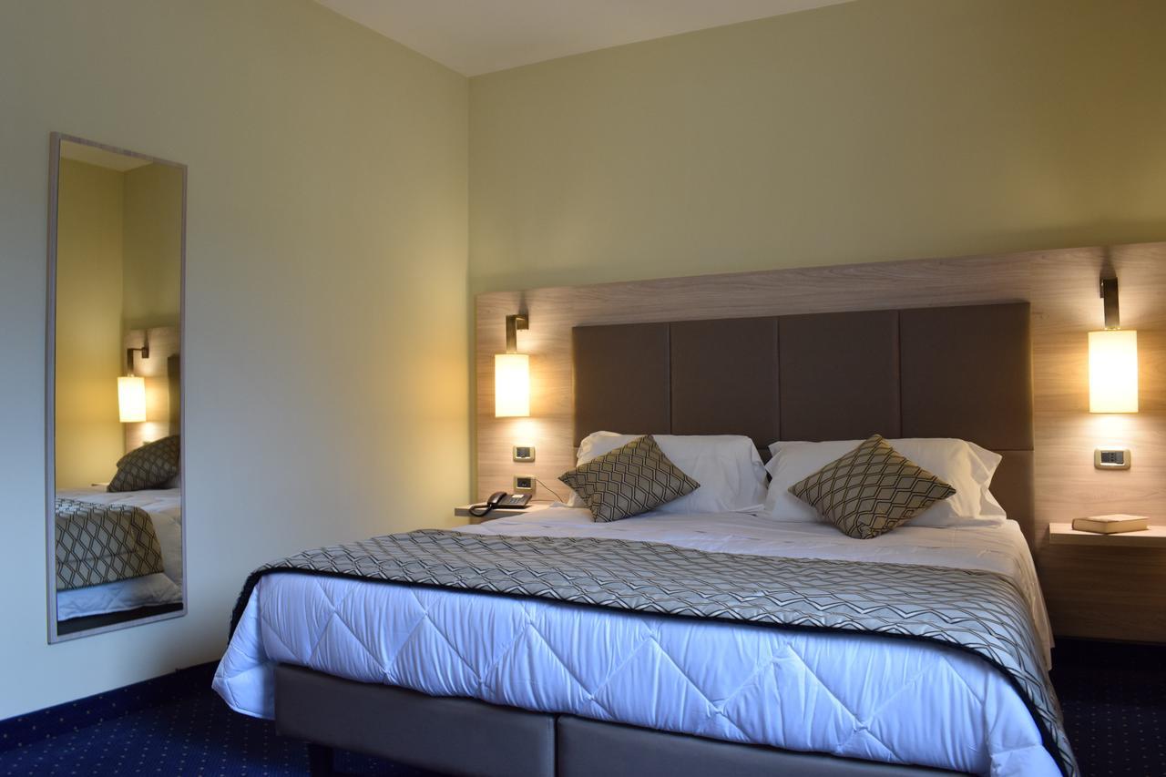 Roma Domus Hotel Ponzano Romano ภายนอก รูปภาพ