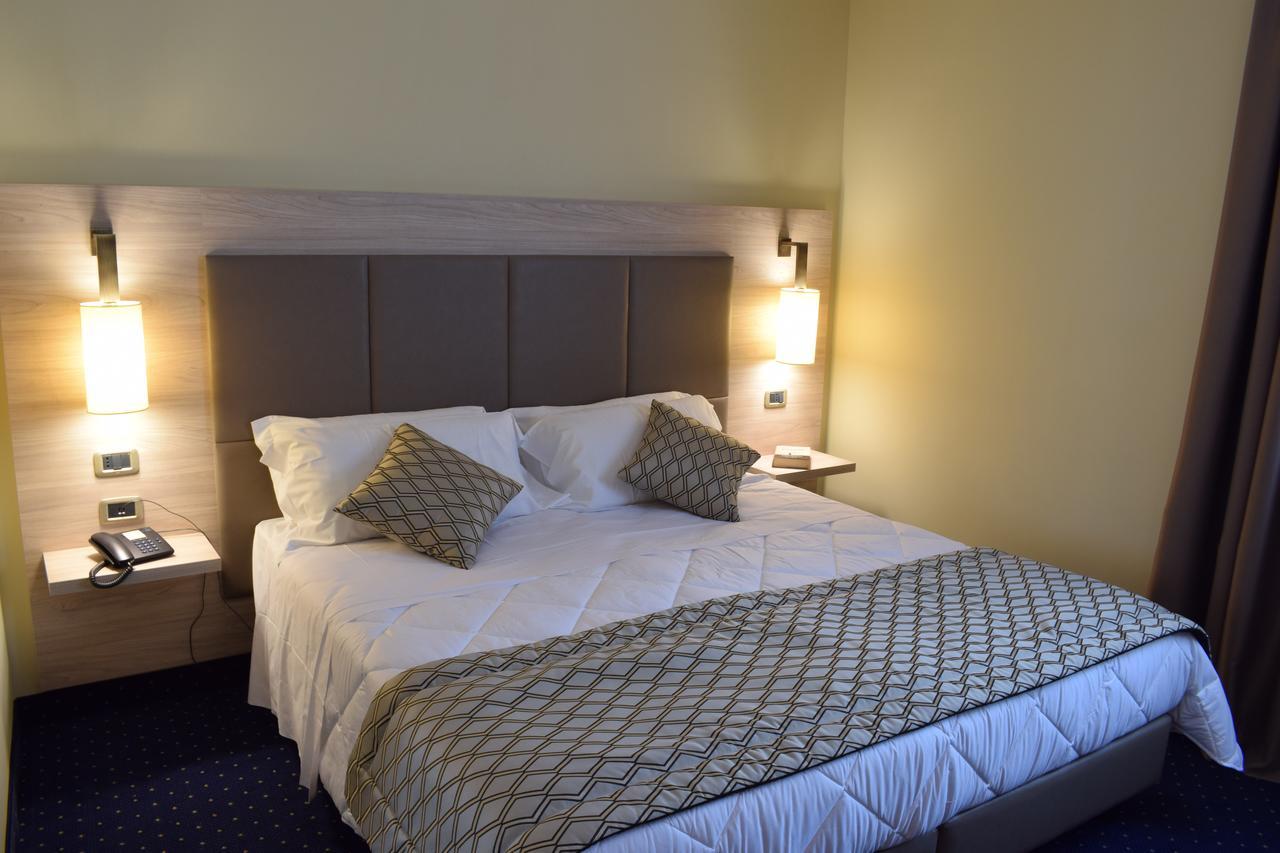 Roma Domus Hotel Ponzano Romano ภายนอก รูปภาพ