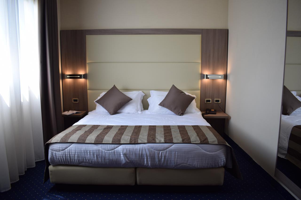 Roma Domus Hotel Ponzano Romano ภายนอก รูปภาพ